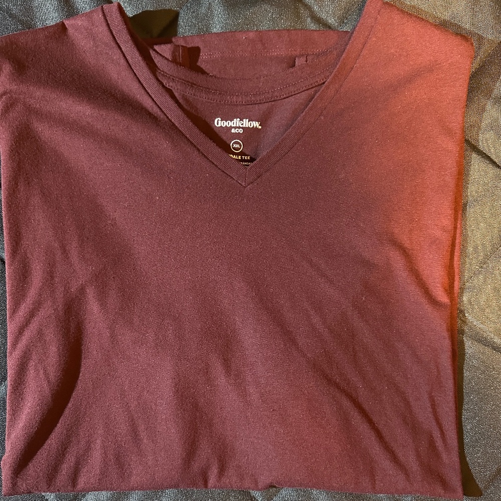 V neck short sleeve shirt